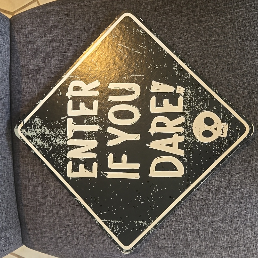 Halloween Sign. Reversible